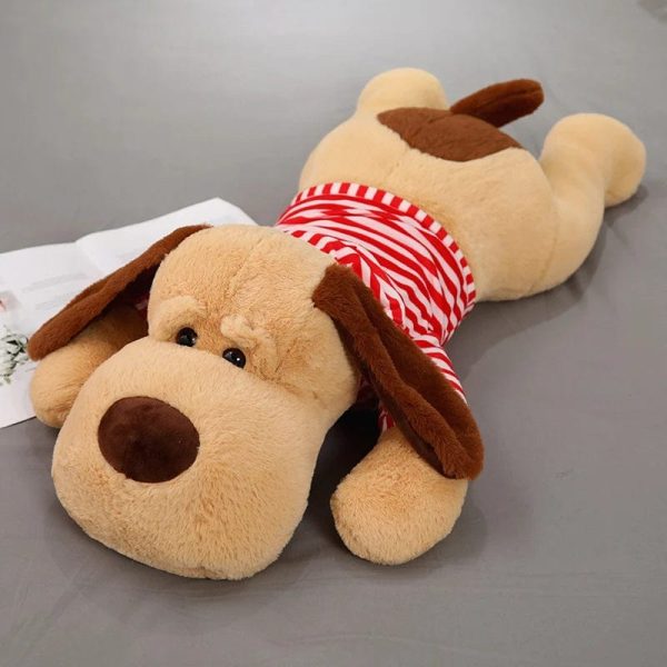 peluche chien géant avec t-shirt coloré