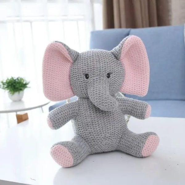 peluche crochet éléphant gris et rose