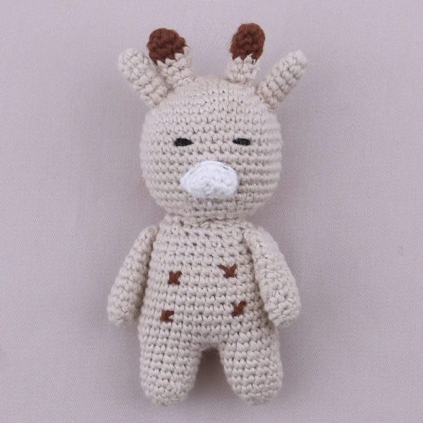 peluche crochet girafe timide
