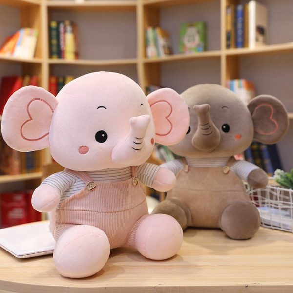 Peluche éléphant en blouse