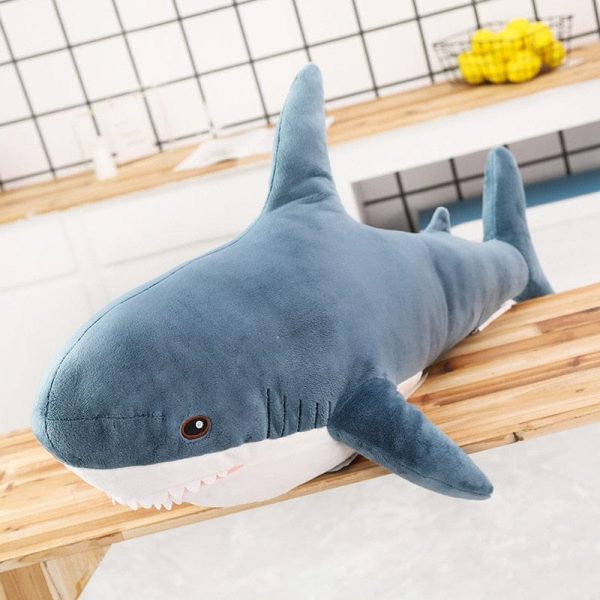 Peluche géante requin coloré